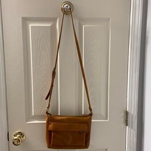 Womens brown leather crossbody/shoulder bag.
